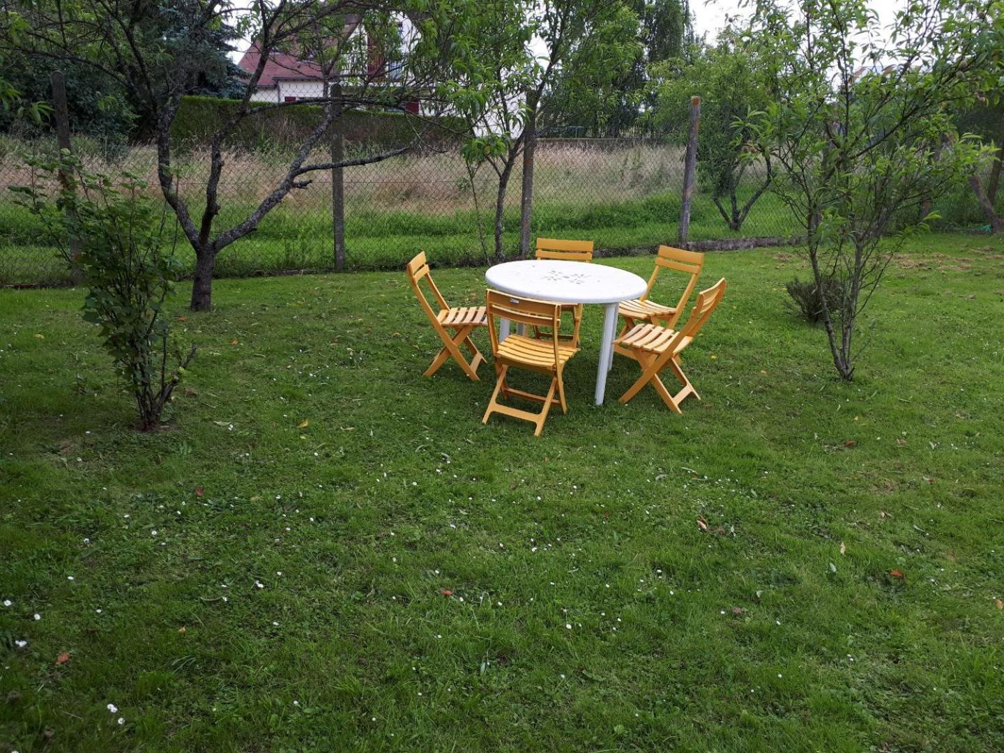 Guérard Le Truc En Plus, Accessibles Pmr, Appartement 45 M2 Mitoyen Dans Une Maison Avec Un Autre Appartement מראה חיצוני תמונה